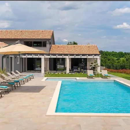 Villa Tre Olive By Istrialux Grandici